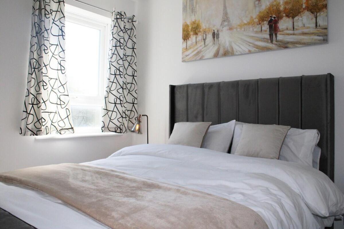 Comfortable House For 6 People Near City Centre - Midhurst Close Ii